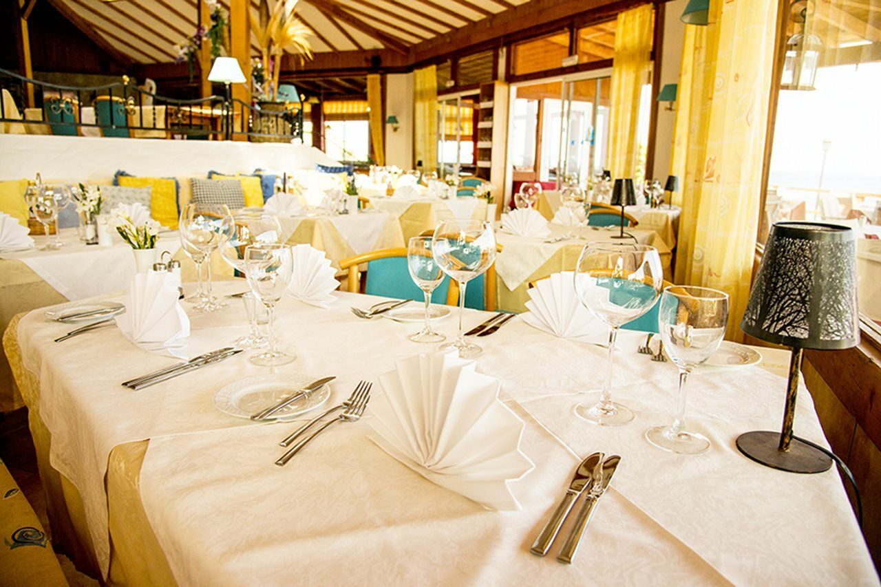 Suite Hotel Marina Playa Esquinzo Ngoại thất bức ảnh